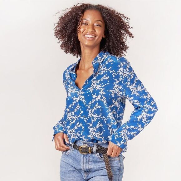 Tucker Brooklyn Button Up Cadet Love Duet Blue Silk Crepe de Chine Floral - Picture 2 of 3